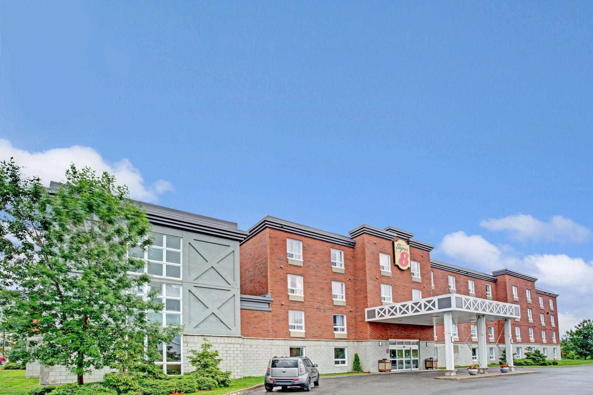 Super 8 By Wyndham St-Jerome Hotel Saint-Jerome Exterior photo